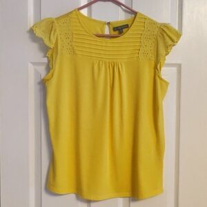 Daisy Fuentes ruffle sleeve top, medium